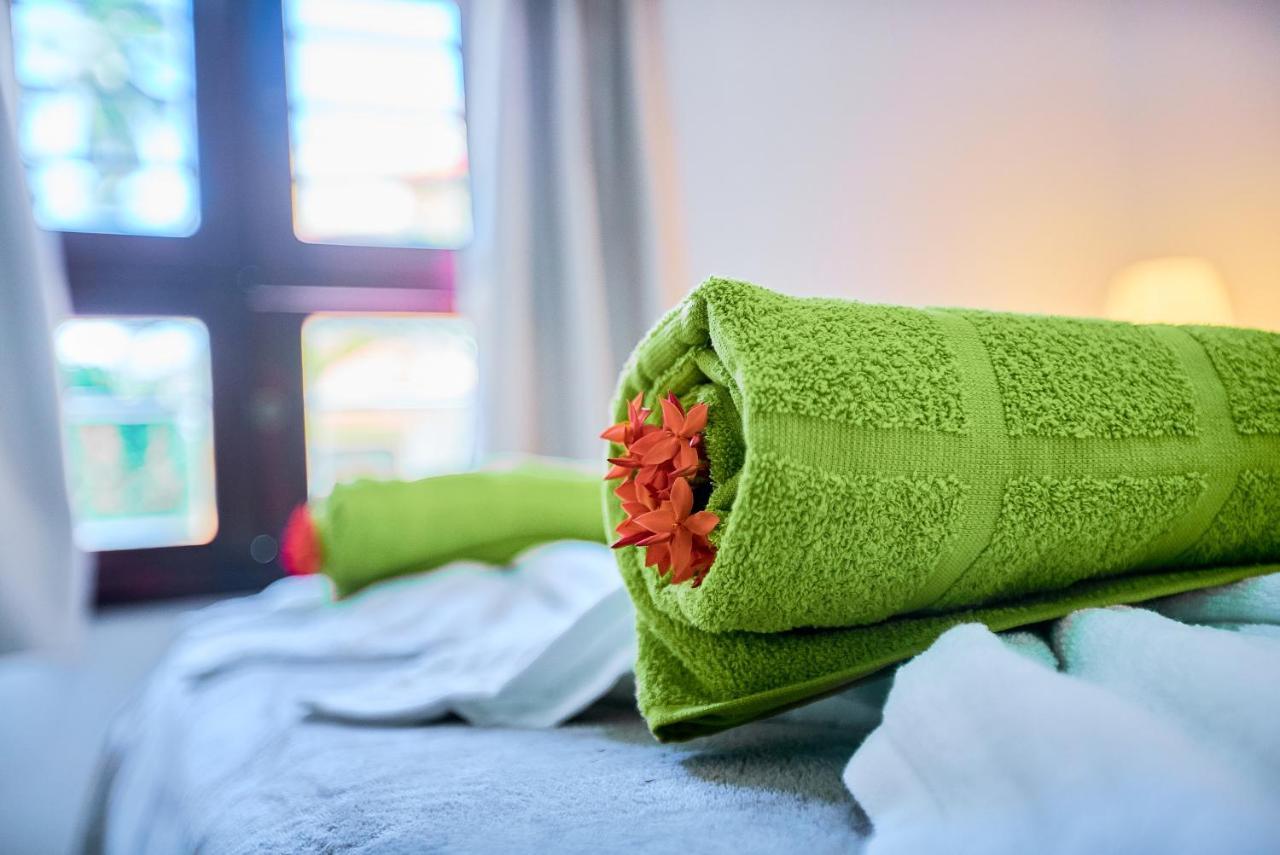 Sol Caribe Suites - Playa Los Corales - Beach Club, Wifi, Swimming Pool - Calle Aruba Punta Cana Eksteriør bilde