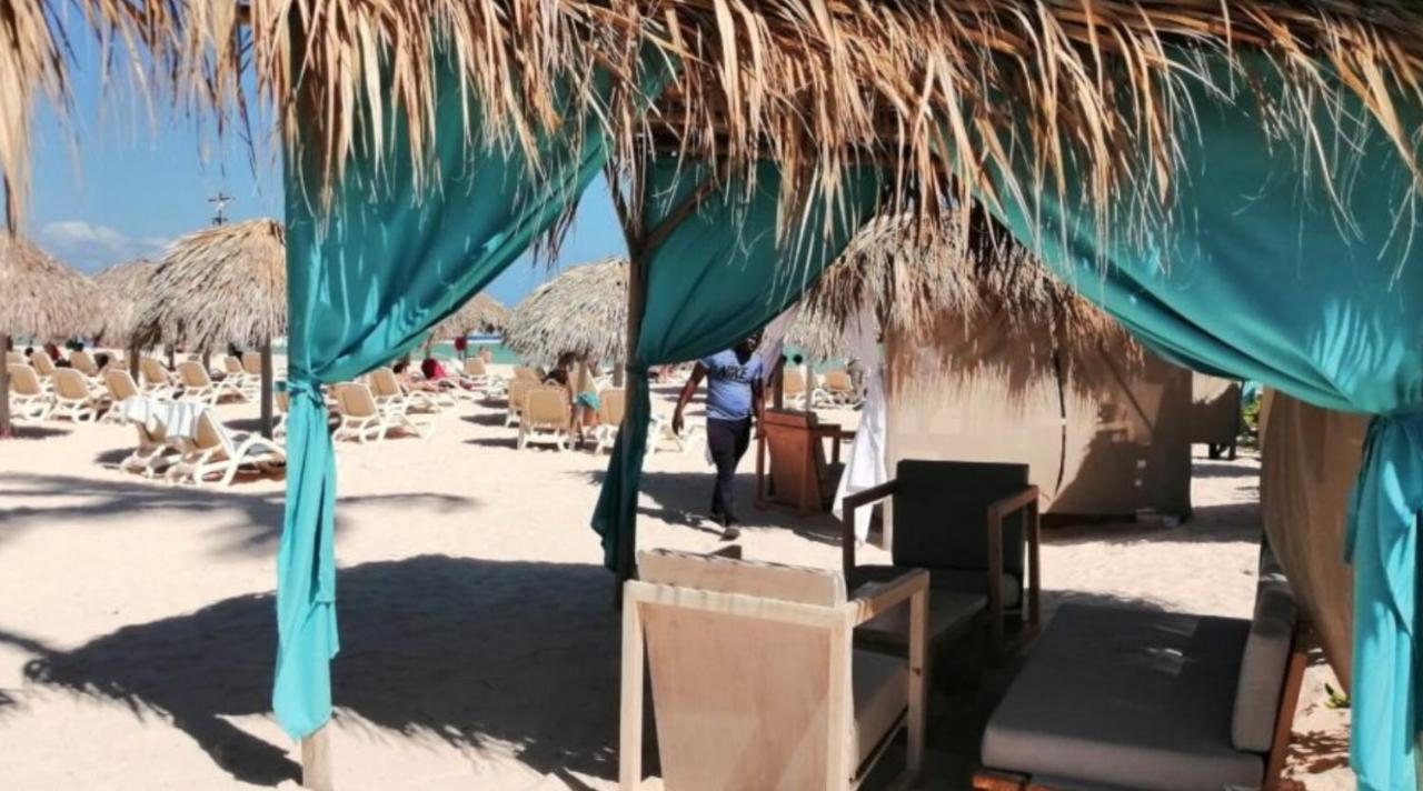 Sol Caribe Suites - Playa Los Corales - Beach Club, Wifi, Swimming Pool - Calle Aruba Punta Cana Eksteriør bilde